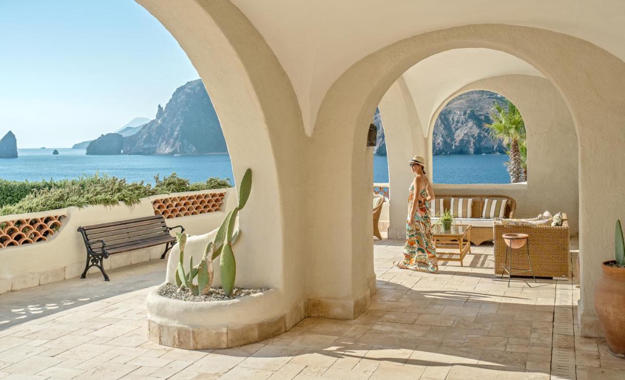 Therasia Resort Sea And Spa - The Leading Hotels Of The World Vulcano  Esterno foto