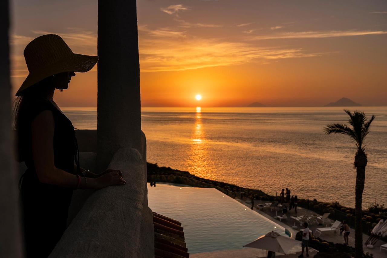 Therasia Resort Sea And Spa - The Leading Hotels Of The World Vulcano  Esterno foto