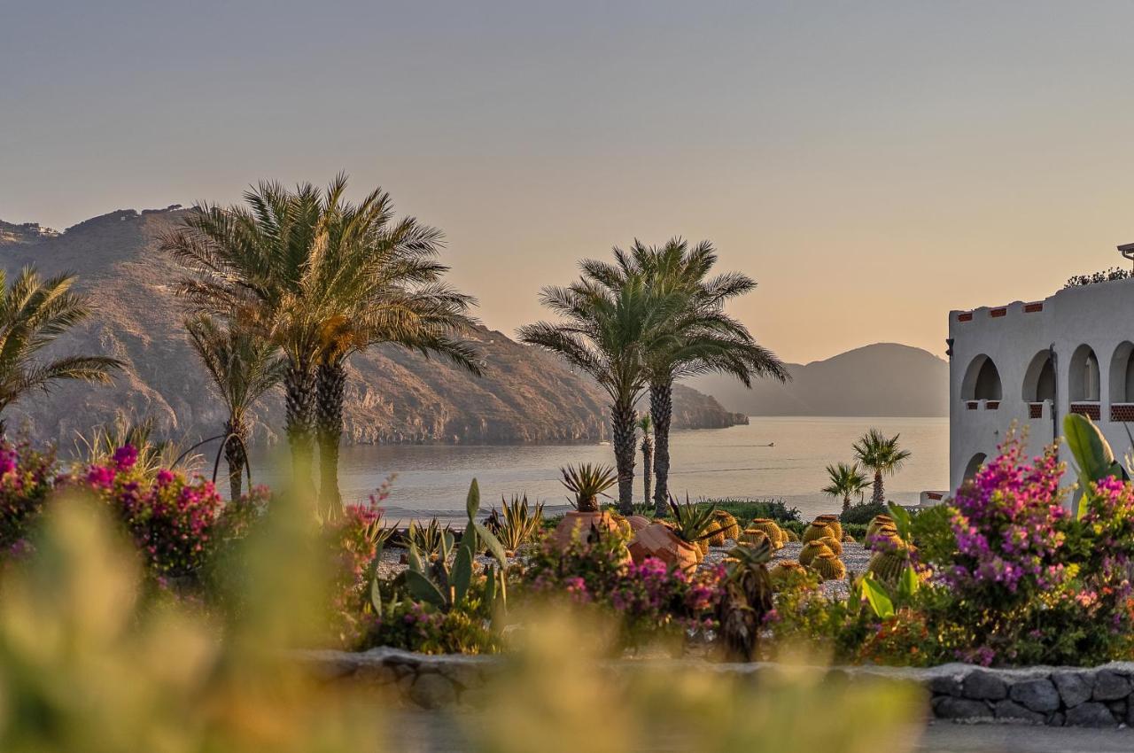 Therasia Resort Sea And Spa - The Leading Hotels Of The World Vulcano  Esterno foto