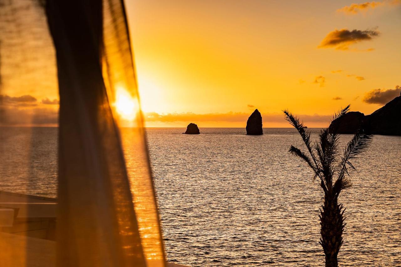 Therasia Resort Sea And Spa - The Leading Hotels Of The World Vulcano  Esterno foto