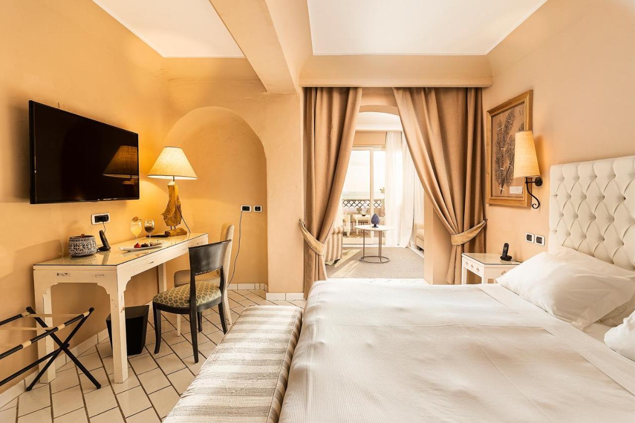 Therasia Resort Sea And Spa - The Leading Hotels Of The World Vulcano  Esterno foto