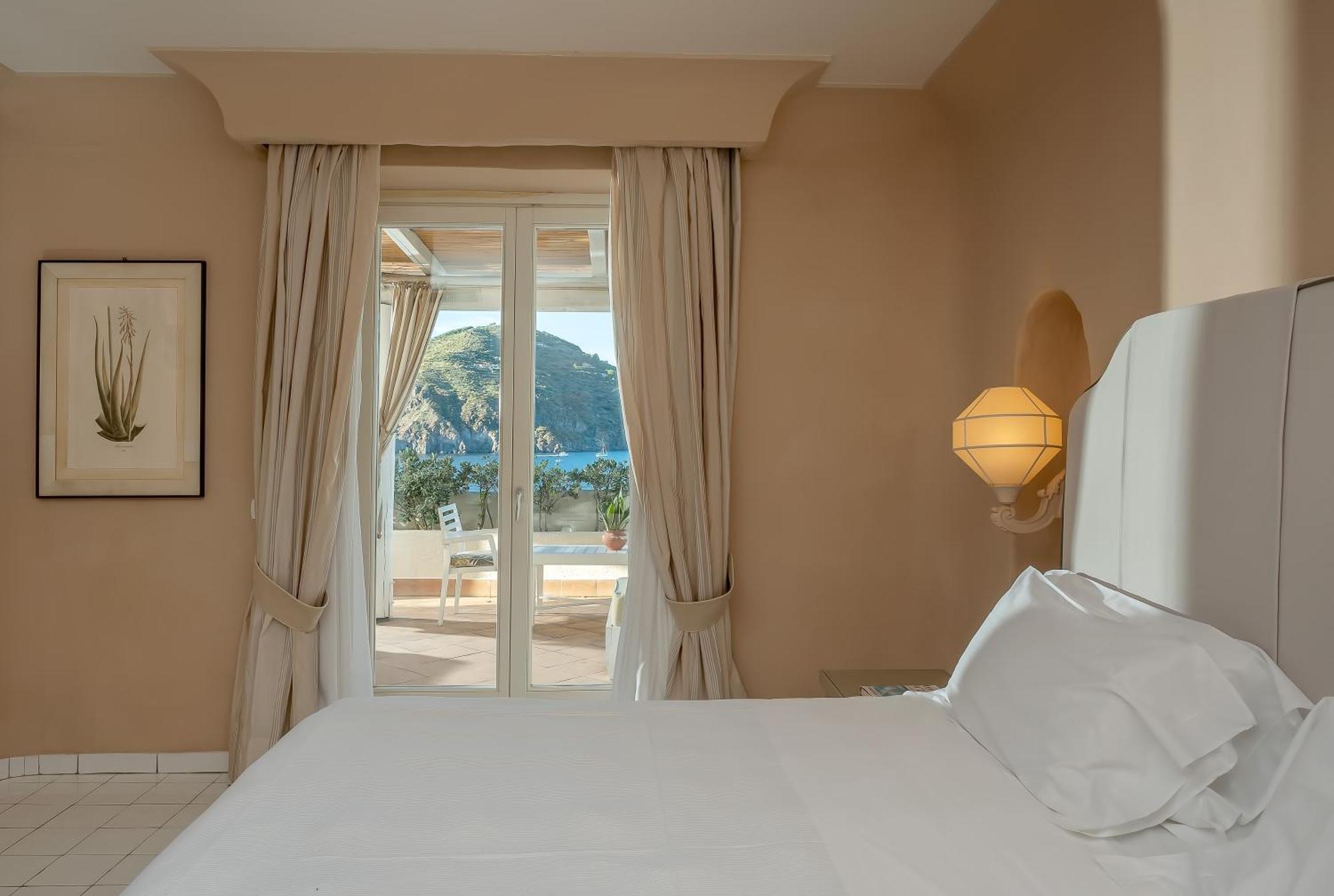 Therasia Resort Sea And Spa - The Leading Hotels Of The World Vulcano  Esterno foto