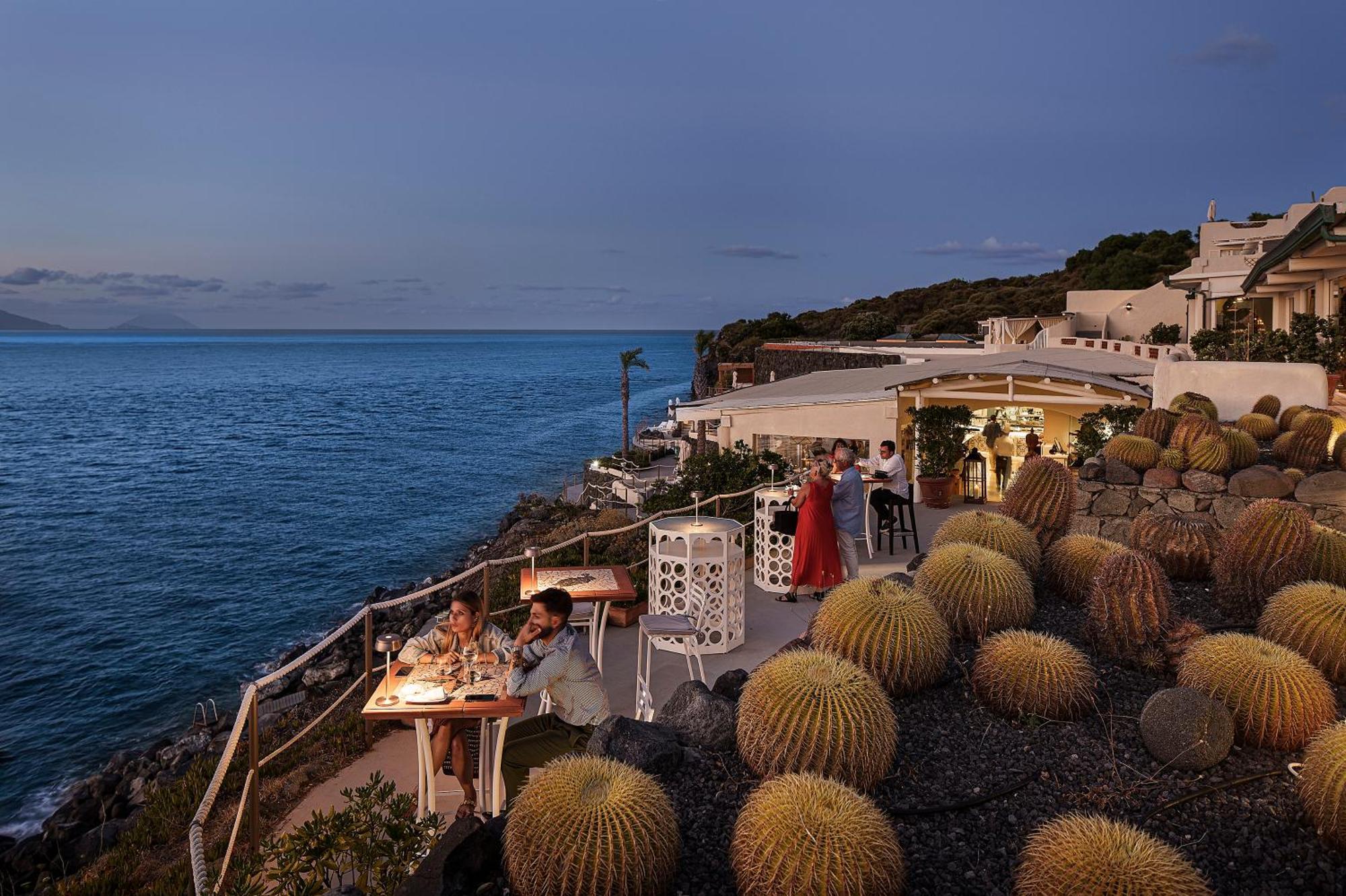 Therasia Resort Sea And Spa - The Leading Hotels Of The World Vulcano  Esterno foto