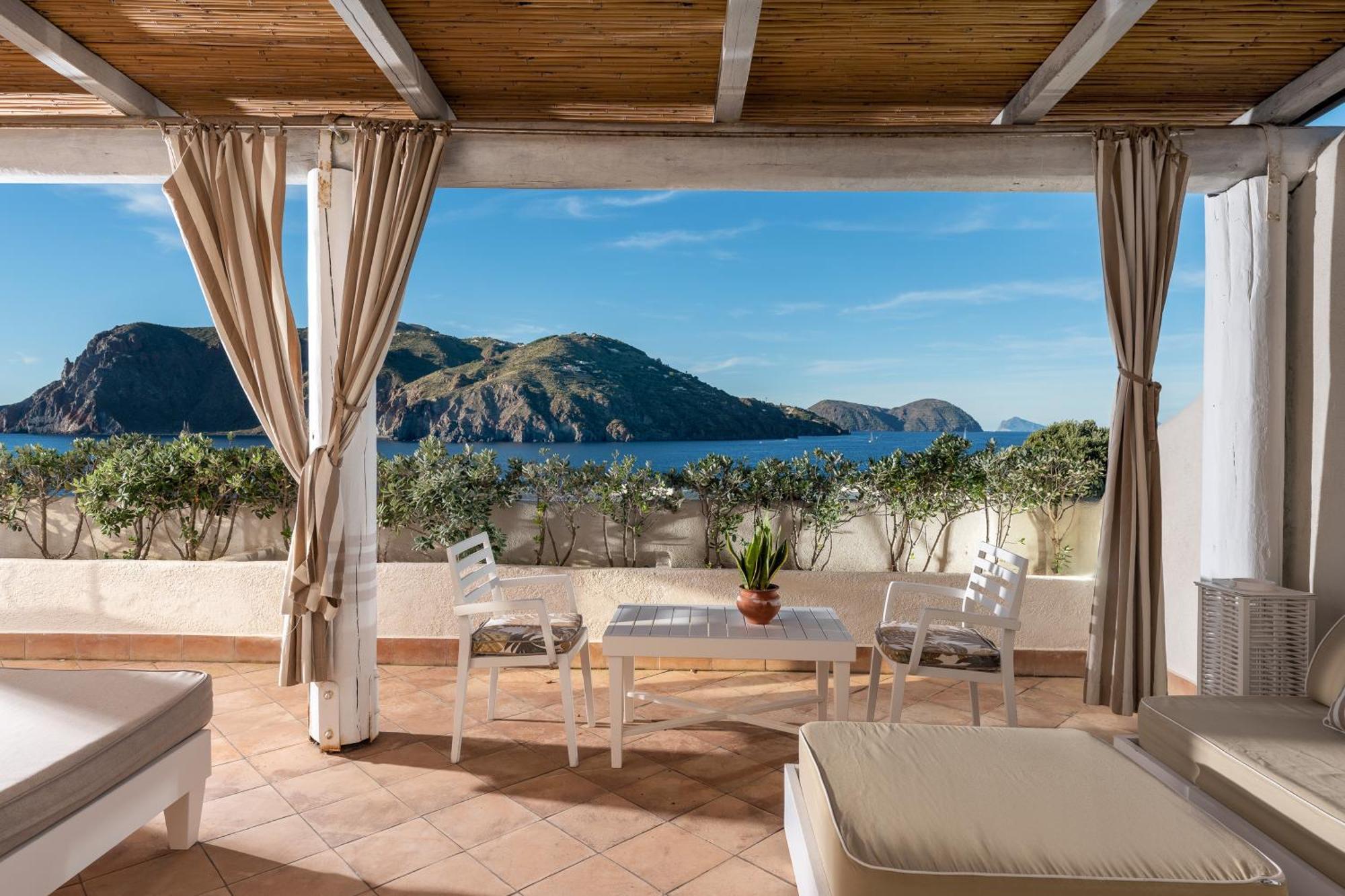 Therasia Resort Sea And Spa - The Leading Hotels Of The World Vulcano  Esterno foto