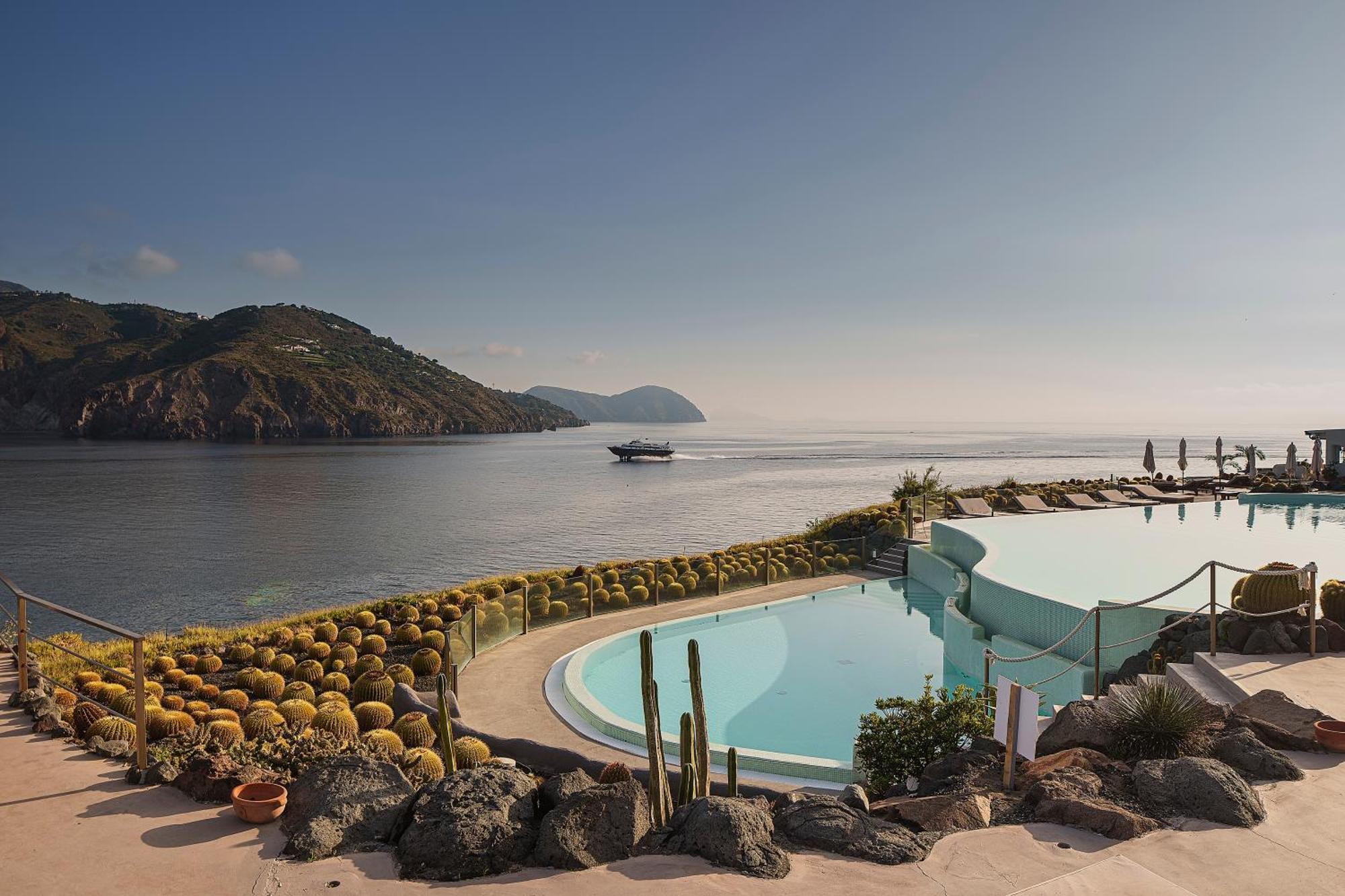 Therasia Resort Sea And Spa - The Leading Hotels Of The World Vulcano  Esterno foto