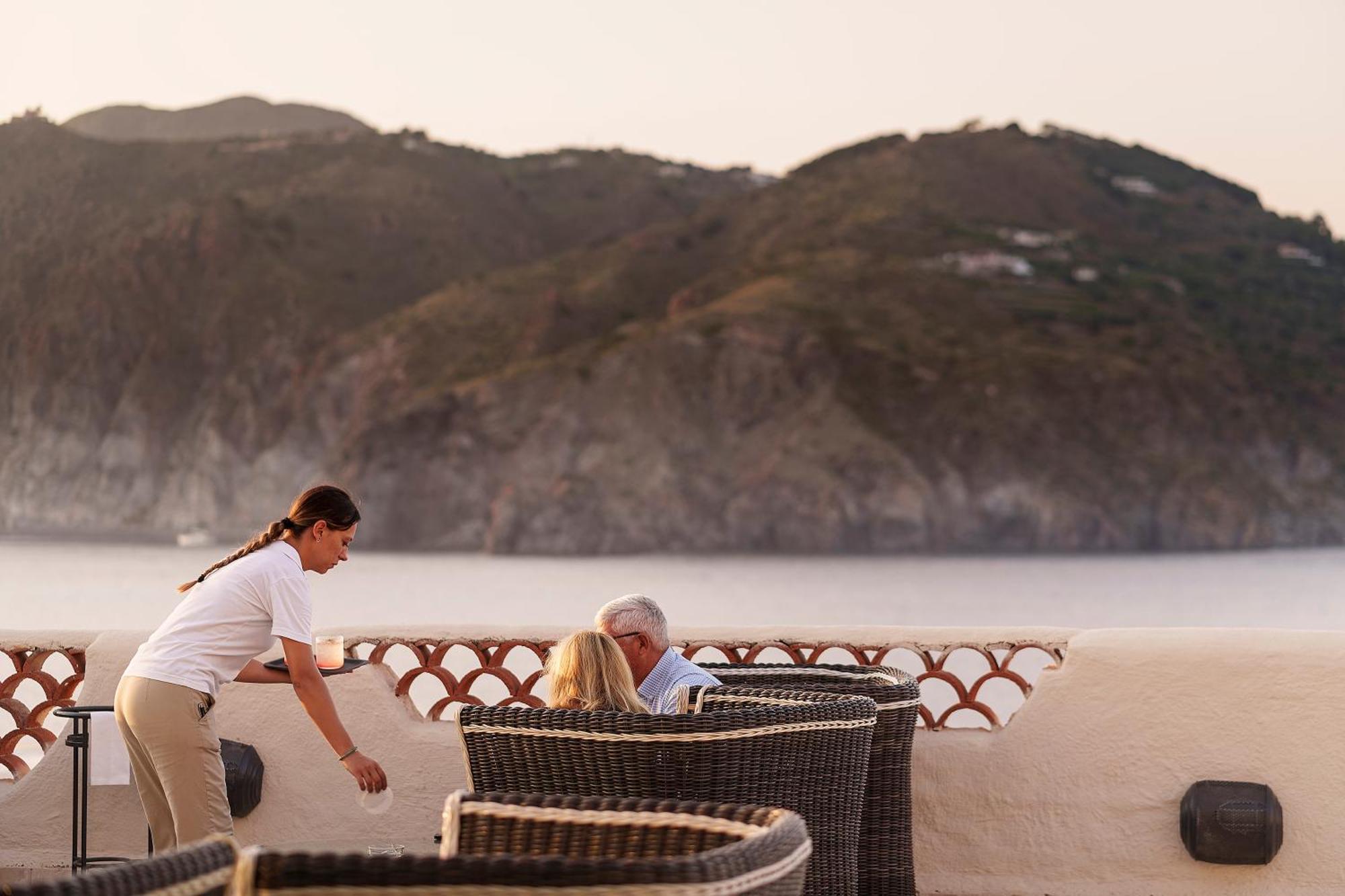Therasia Resort Sea And Spa - The Leading Hotels Of The World Vulcano  Esterno foto