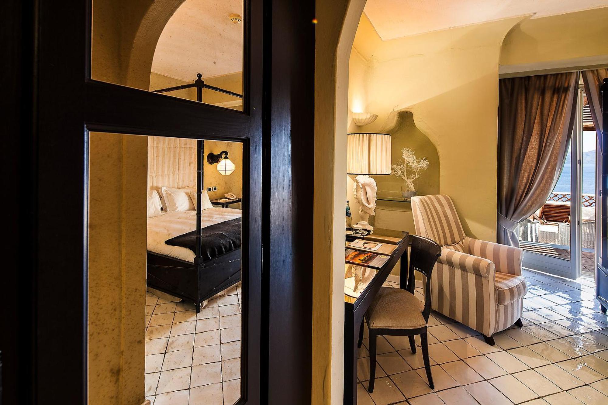 Therasia Resort Sea And Spa - The Leading Hotels Of The World Vulcano  Camera foto
