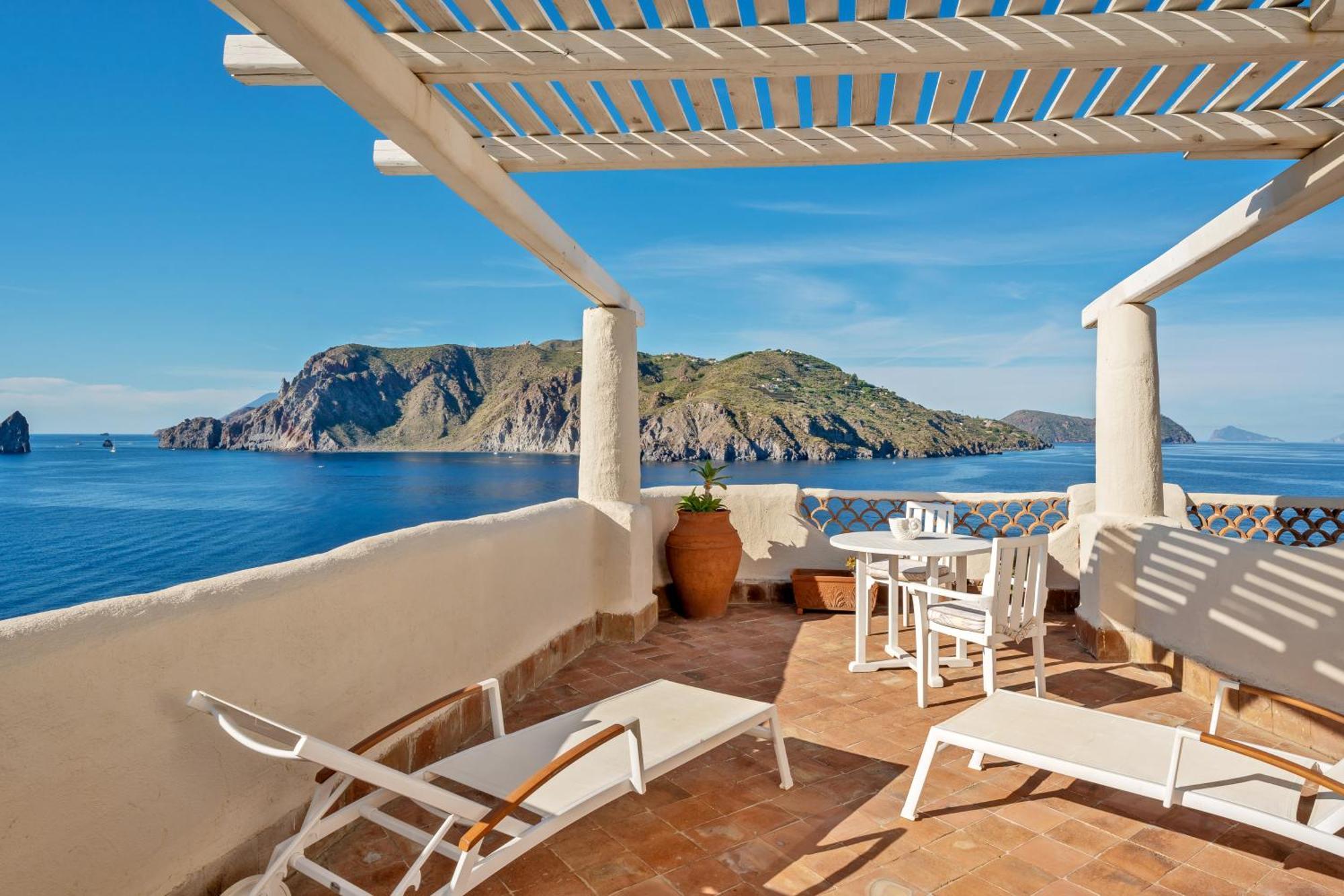 Therasia Resort Sea And Spa - The Leading Hotels Of The World Vulcano  Esterno foto